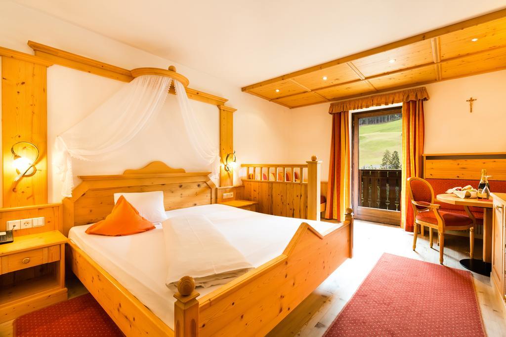 Berghotel Racines Habitación foto