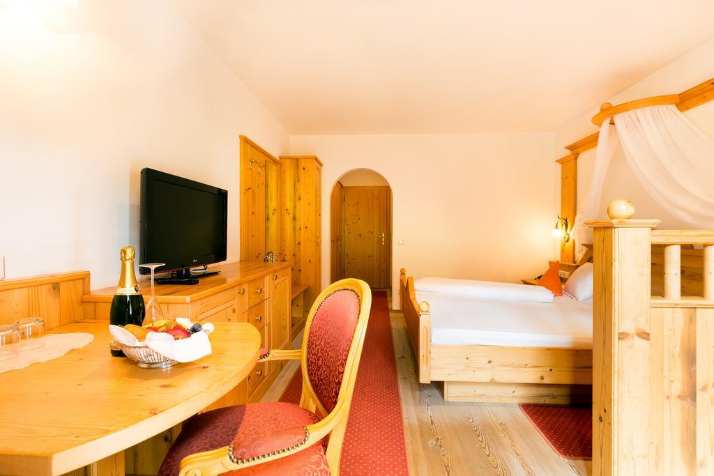 Berghotel Racines Habitación foto